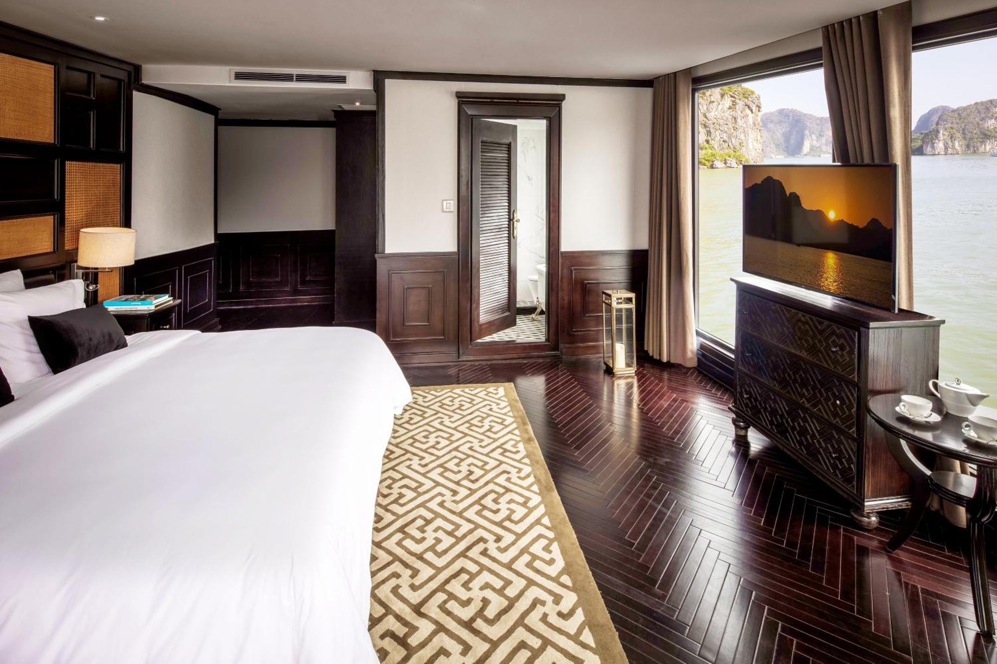 Ambassador Cruise Halong Bay Hotel Ha Long Exterior photo